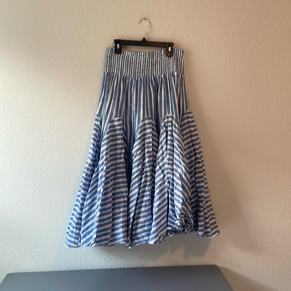 Chelsea and Theodore size Large blue and white striped skirt